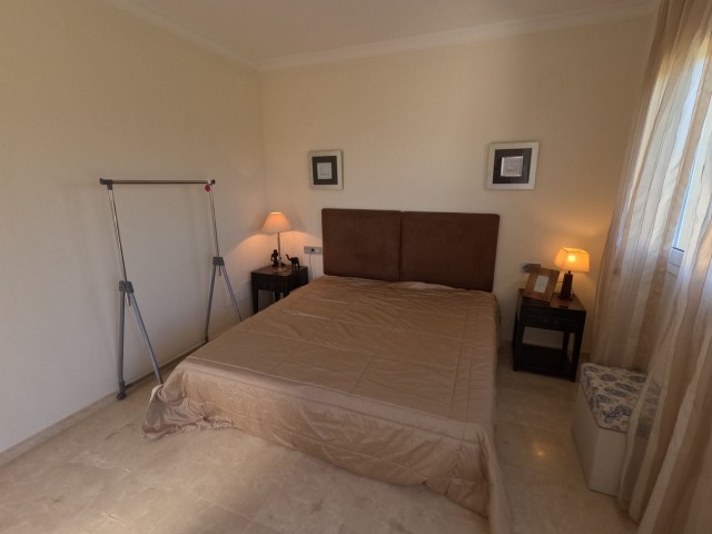 Apartamento con 3 Dormitorios  en San Roque