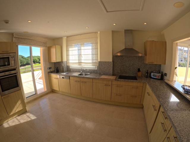 3 Schlafzimmer Apartment in San Roque Club