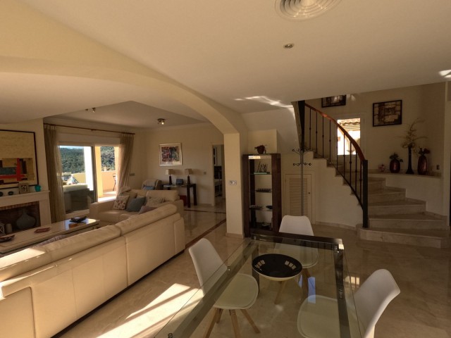 3 Schlafzimmer Apartment in San Roque Club