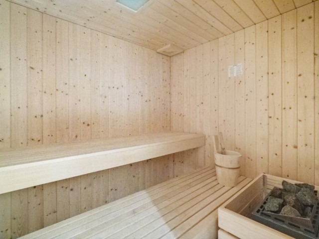 6 Makuuhuoneen Huvila The Golden Mile