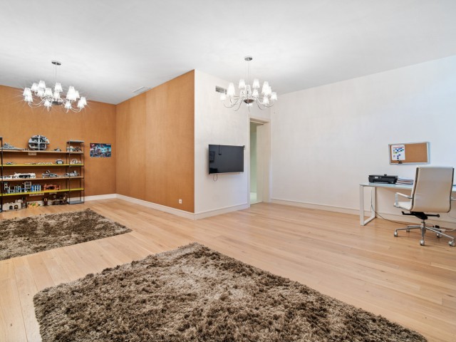 6 Makuuhuoneen Huvila The Golden Mile