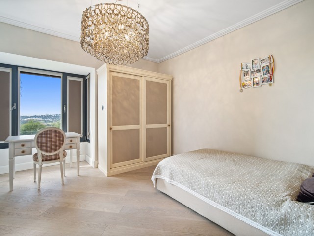 6 Makuuhuoneen Huvila The Golden Mile