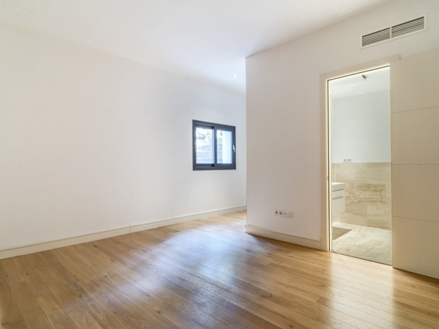 6 Makuuhuoneen Huvila The Golden Mile