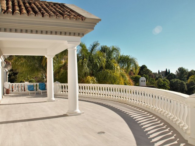 Villa con 6 Dormitorios  en La Zagaleta