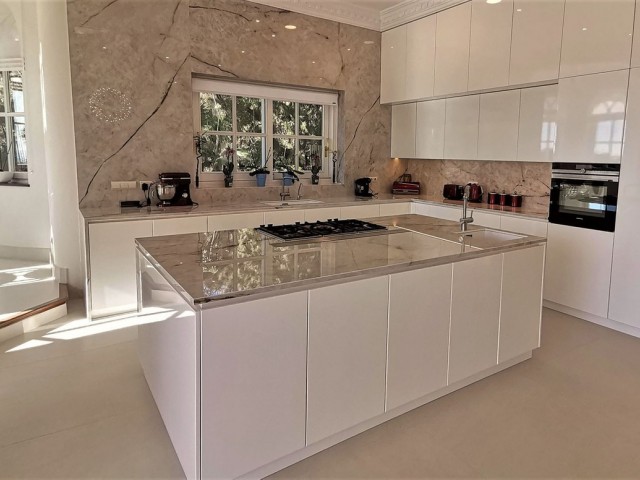 6 Soveroms Villa i La Zagaleta