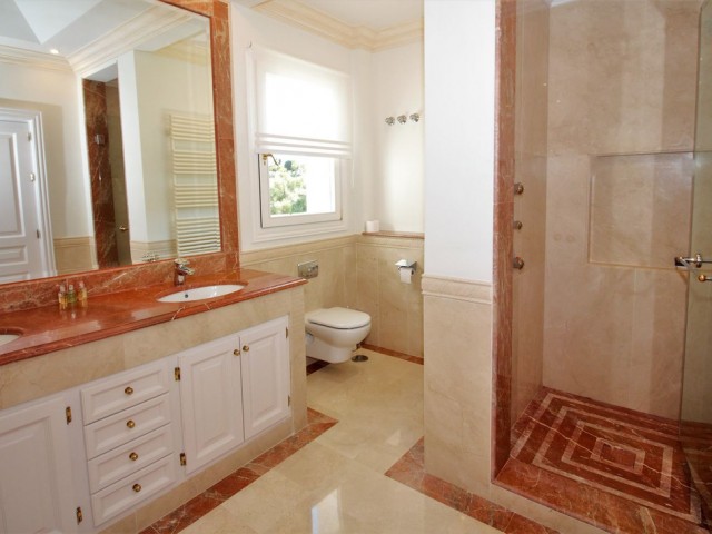 6 Soveroms Villa i La Zagaleta