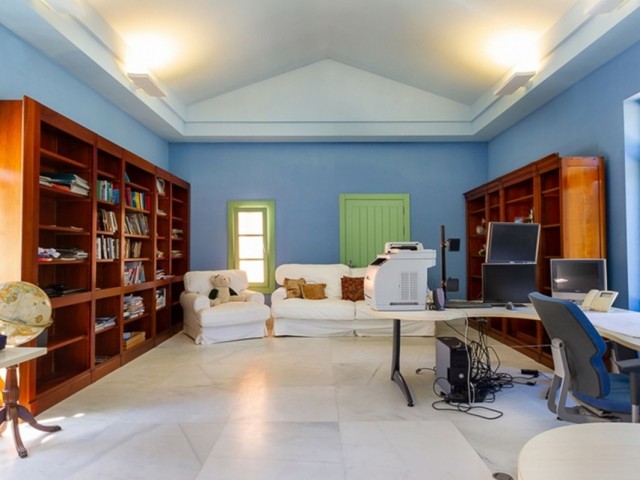 6 Bedrooms Villa in Sotogrande Alto