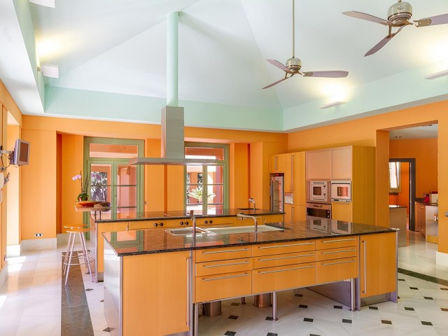 6 Bedrooms Villa in Sotogrande Alto