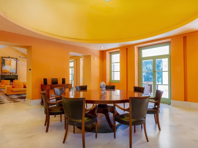 6 Bedrooms Villa in Sotogrande Alto