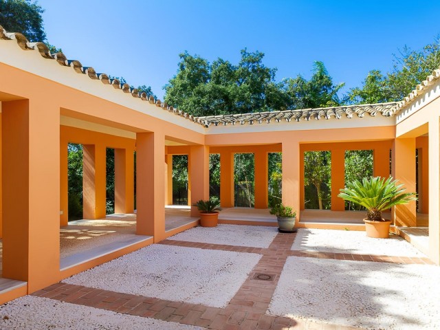 6 Bedrooms Villa in Sotogrande Alto