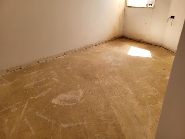 Comercial con 0 Dormitorios  en Manilva