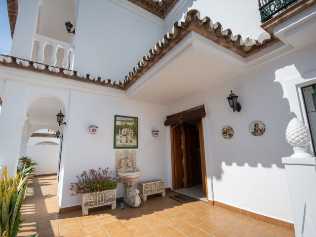 5 Bedrooms Townhouse in Mijas