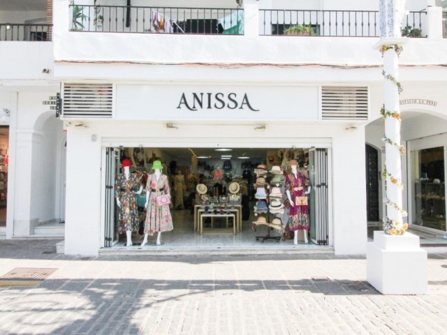 Commercial avec 0 Chambres  à Mijas