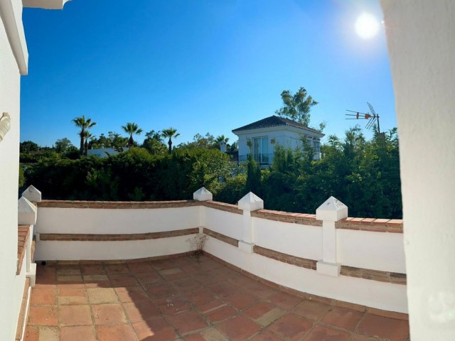 5 Bedrooms Villa in Sotogrande Costa