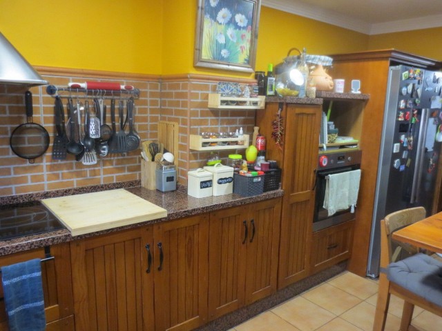 Villa con 4 Dormitorios  en El Coto