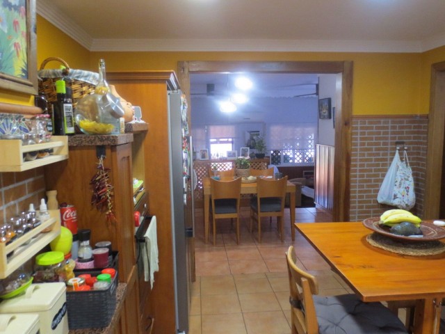 Villa con 4 Dormitorios  en El Coto
