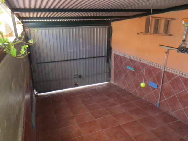 Villa con 4 Dormitorios  en El Coto