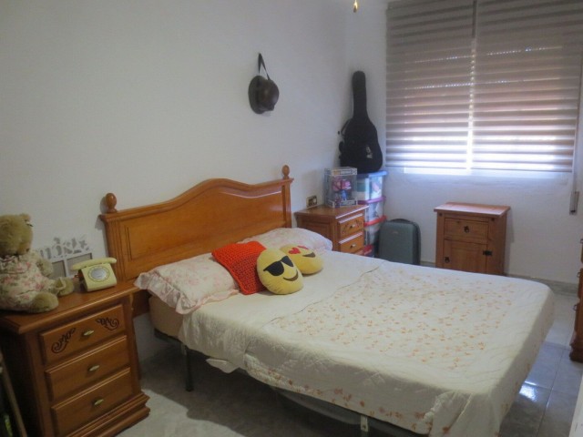 Villa con 4 Dormitorios  en El Coto