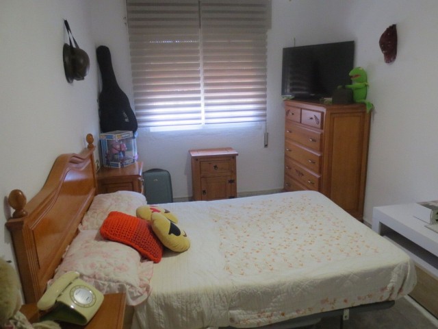 Villa con 4 Dormitorios  en El Coto