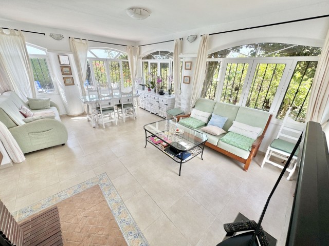 4 Bedrooms Villa in Calahonda