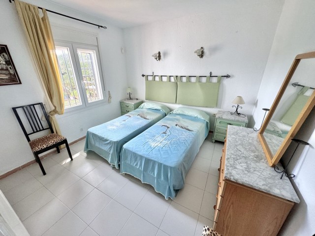 4 Bedrooms Villa in Calahonda