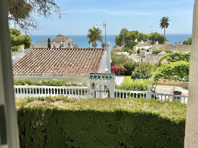 4 Bedrooms Villa in Calahonda