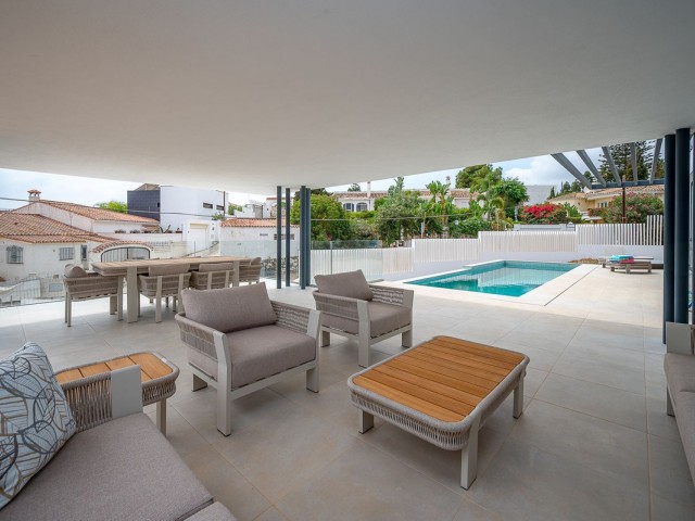 4 Schlafzimmer Villa in El Chaparral