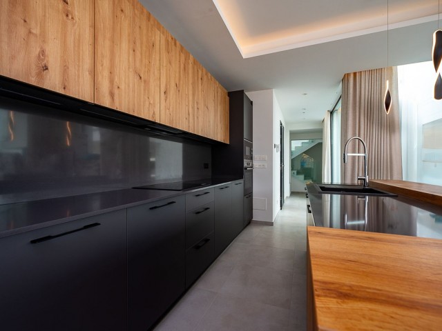 4 Schlafzimmer Villa in El Chaparral