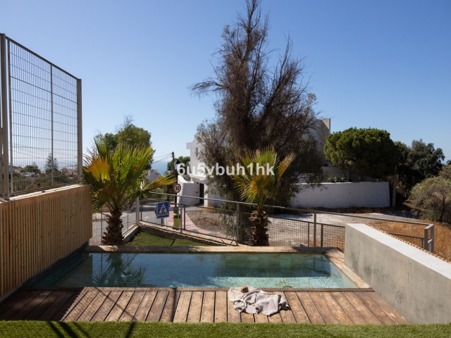 4 Bedrooms Villa in Fuengirola