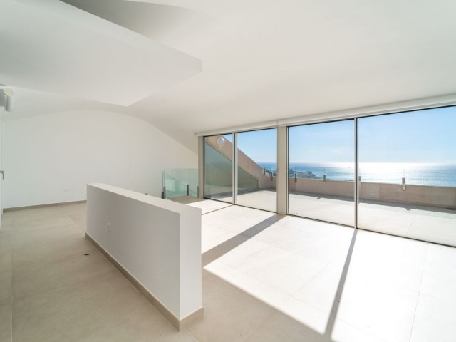 4 Bedrooms Apartment in Benalmadena Pueblo