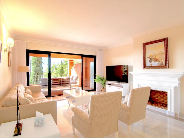 Appartement avec 3 Chambres  à Monte Halcones