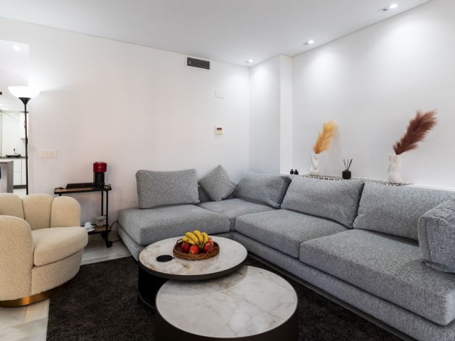 Apartment, La Carihuela, R4839925