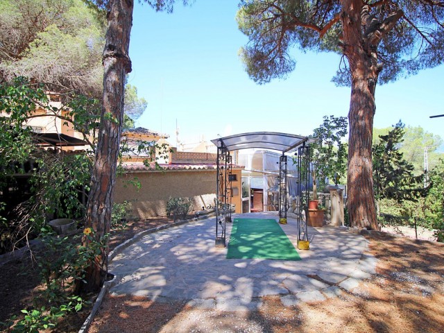 Comercial, Marbesa, R4068490
