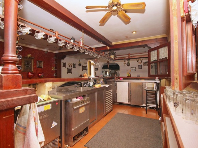 Commercieel in Marbesa