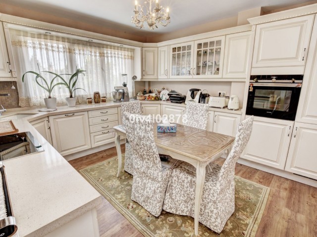 4 Bedrooms Townhouse in Arroyo de la Miel