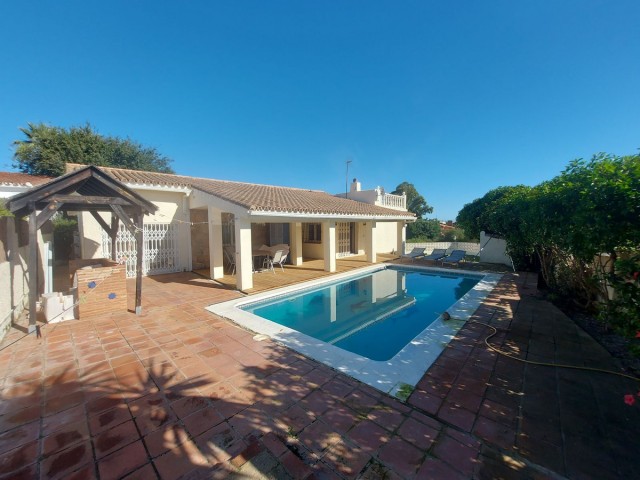 4 Bedrooms Villa in Manilva