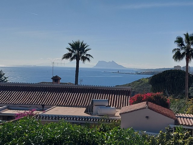 4 Bedrooms Villa in Manilva