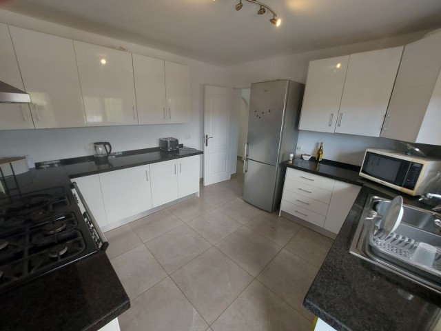 4 Bedrooms Villa in Manilva