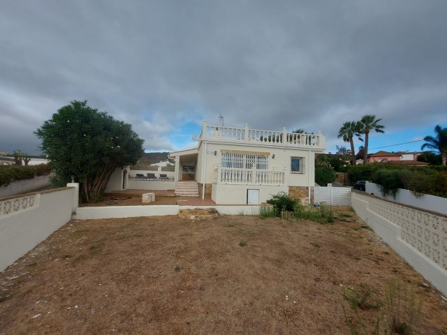 4 Bedrooms Villa in Manilva