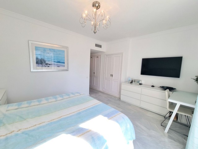 Apartamento con 3 Dormitorios  en Puerto Banús