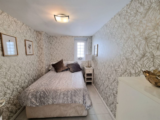 Apartamento con 3 Dormitorios  en Puerto Banús