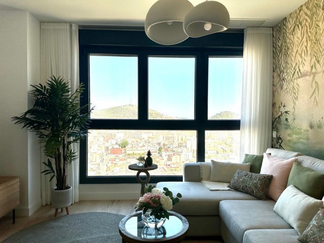 Apartamento con 2 Dormitorios  en Málaga Centro
