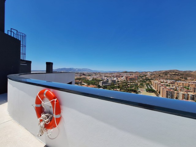 Apartamento con 2 Dormitorios  en Málaga Centro