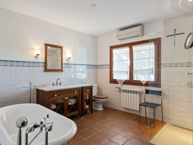 6 Soveroms Villa i Marbesa