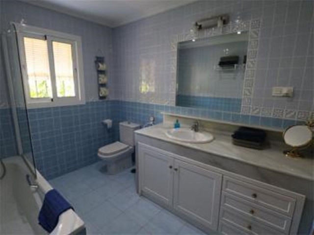 6 Soveroms Villa i Torremolinos