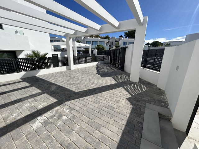 4 Bedrooms Villa in Río Real