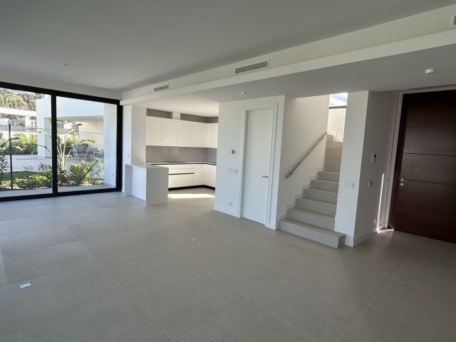 4 Bedrooms Villa in Río Real
