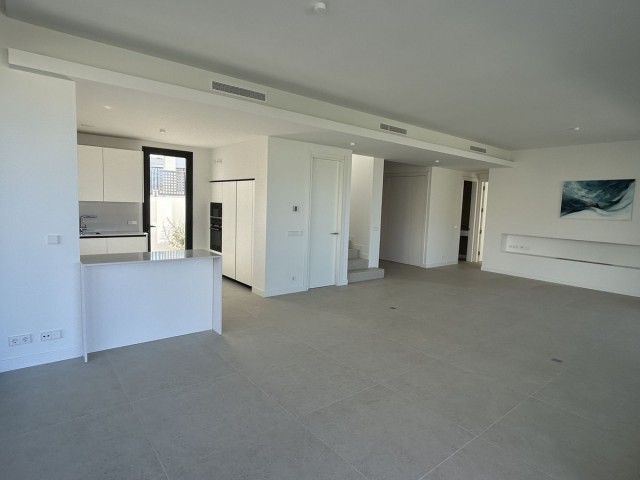 4 Bedrooms Villa in Río Real