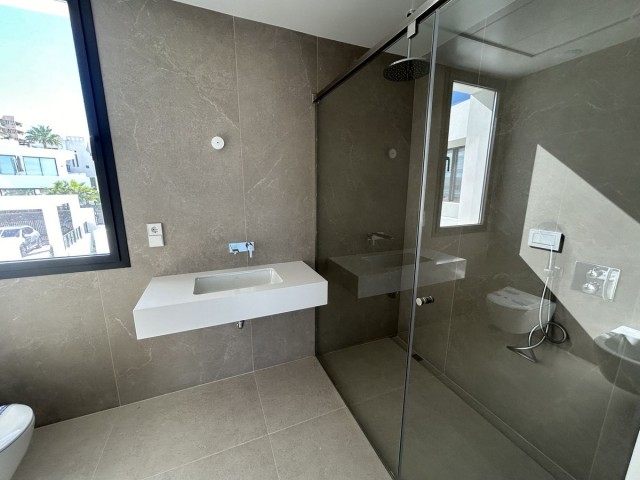 4 Bedrooms Villa in Río Real