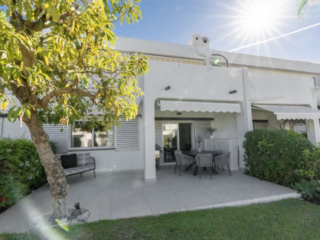 3 Bedrooms Apartment in Nueva Andalucía